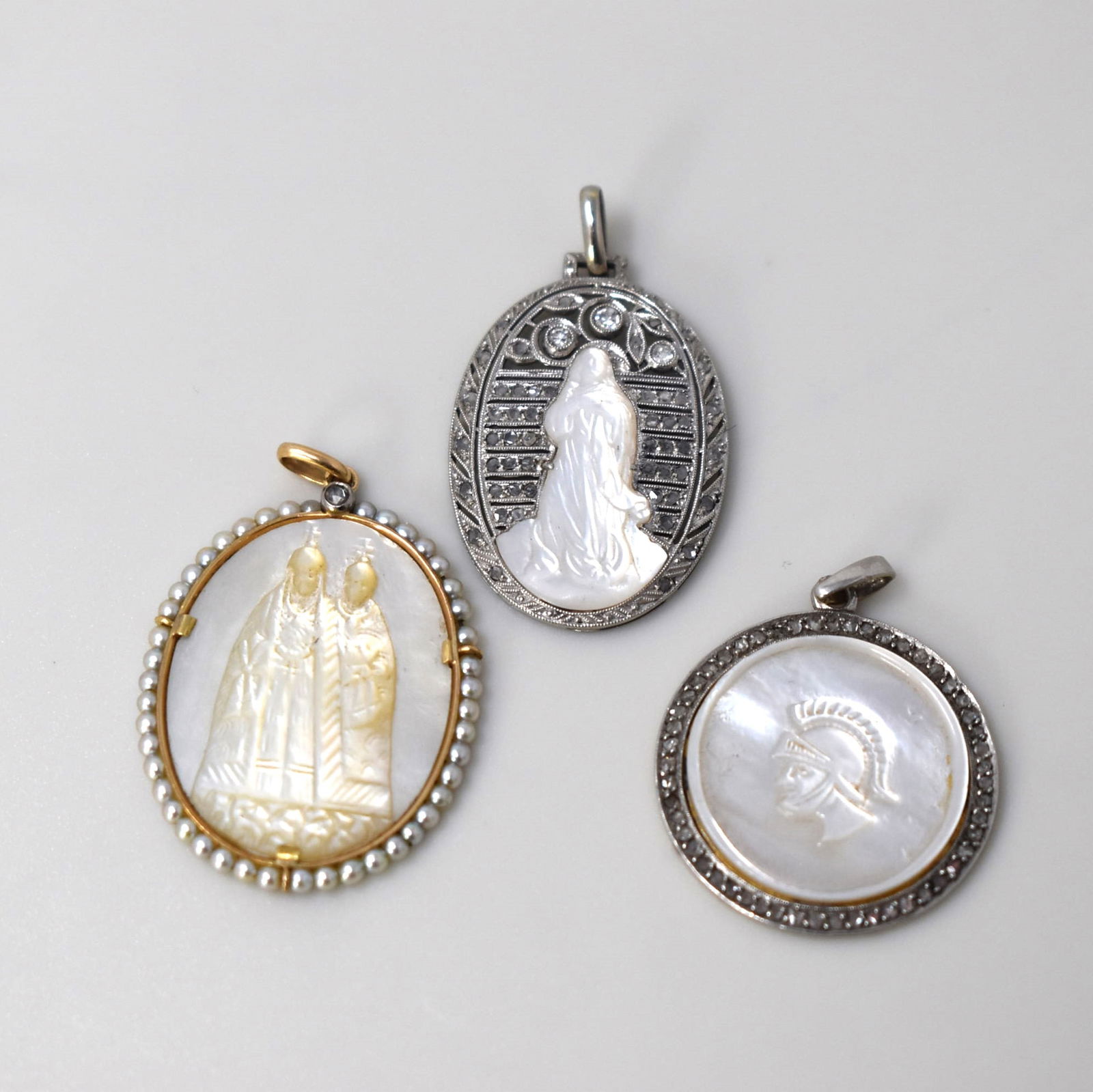 Three vintage 14k gold and mother of pearl medal pendants (1 of 9)