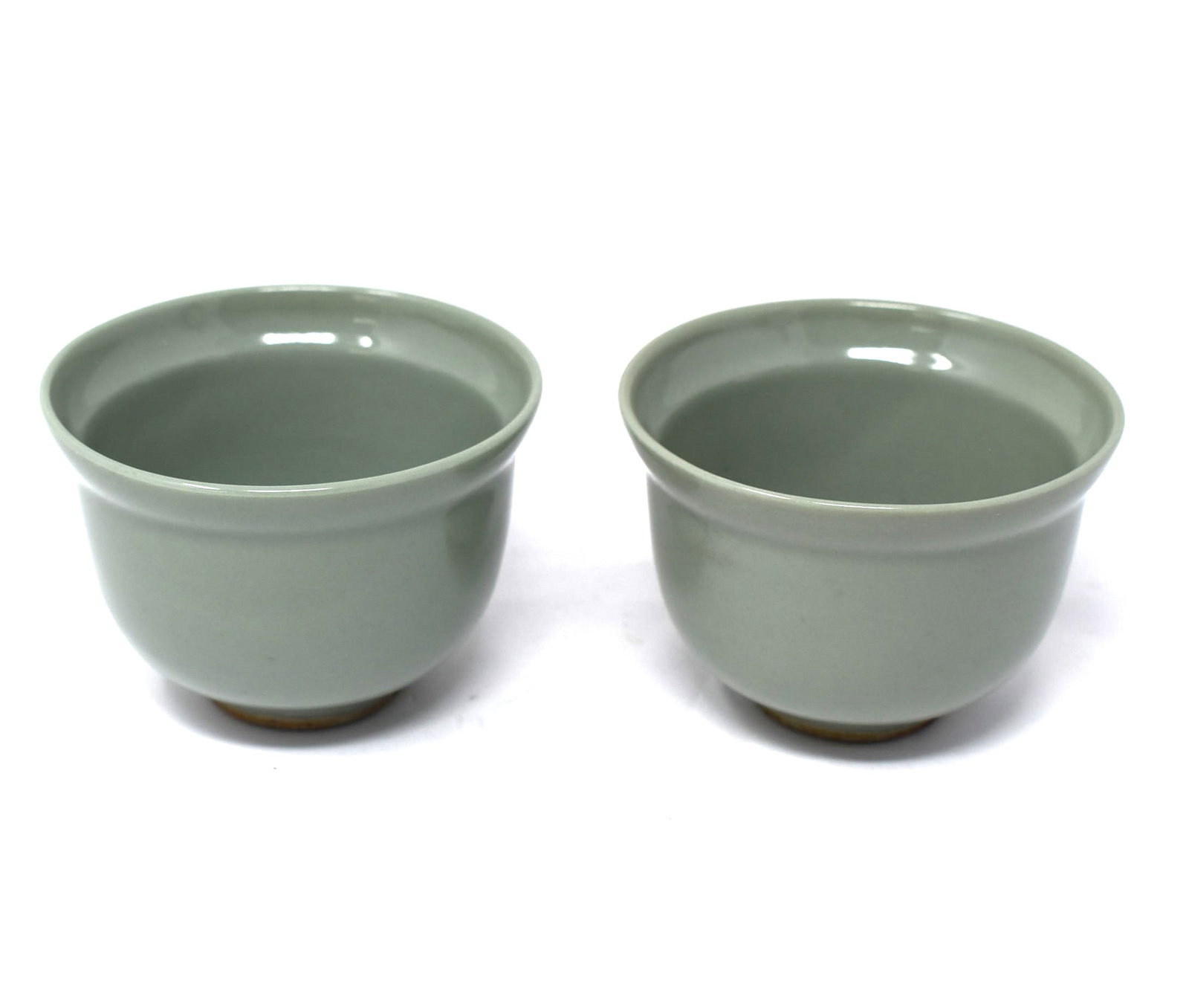 Pair of Chinese celadon glazed porcelain cups / bowls (1 of 10)