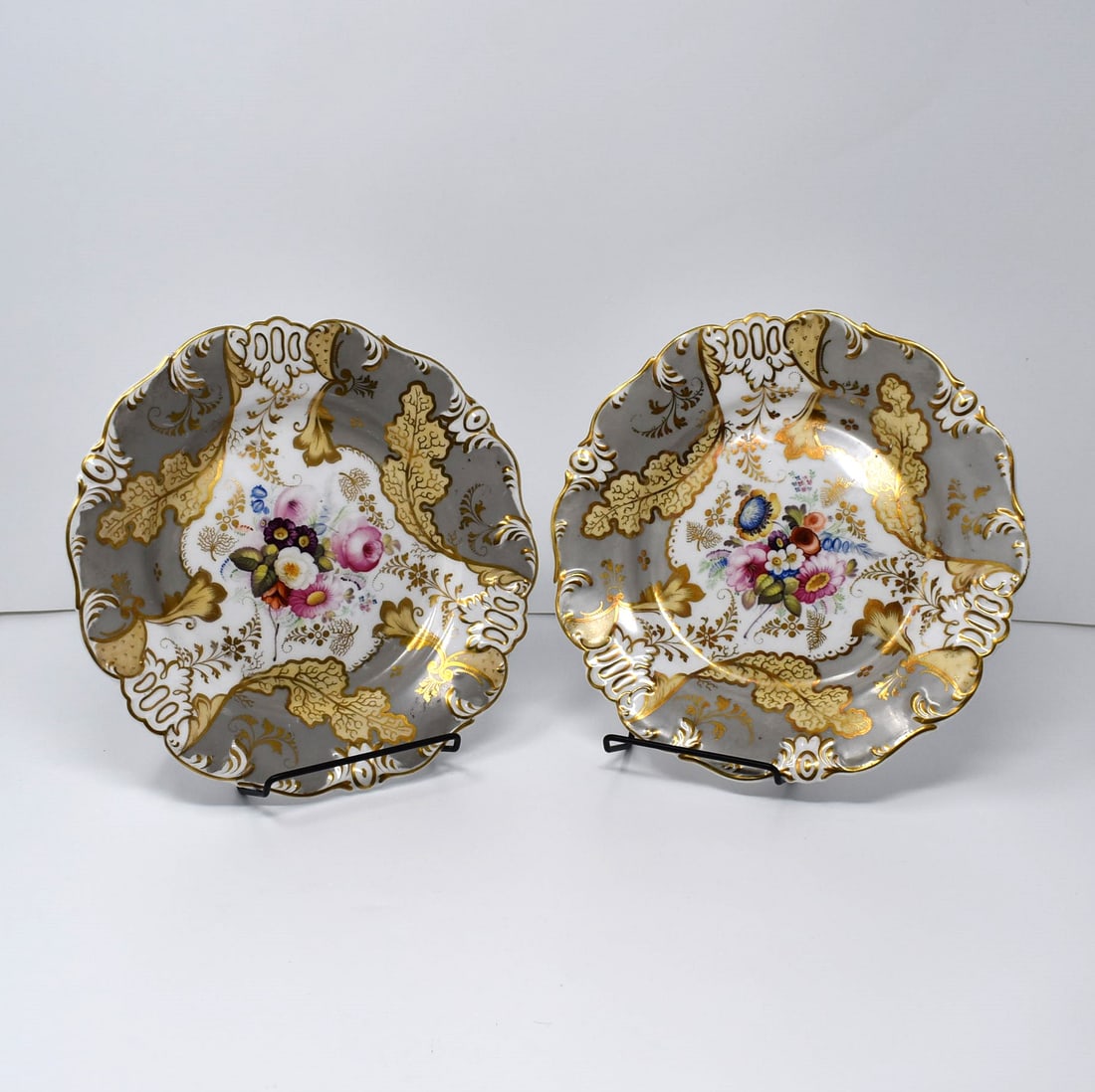 Pair of Samuel Alcock? English porcelain dinner plates circa 1840 (1 of 8)