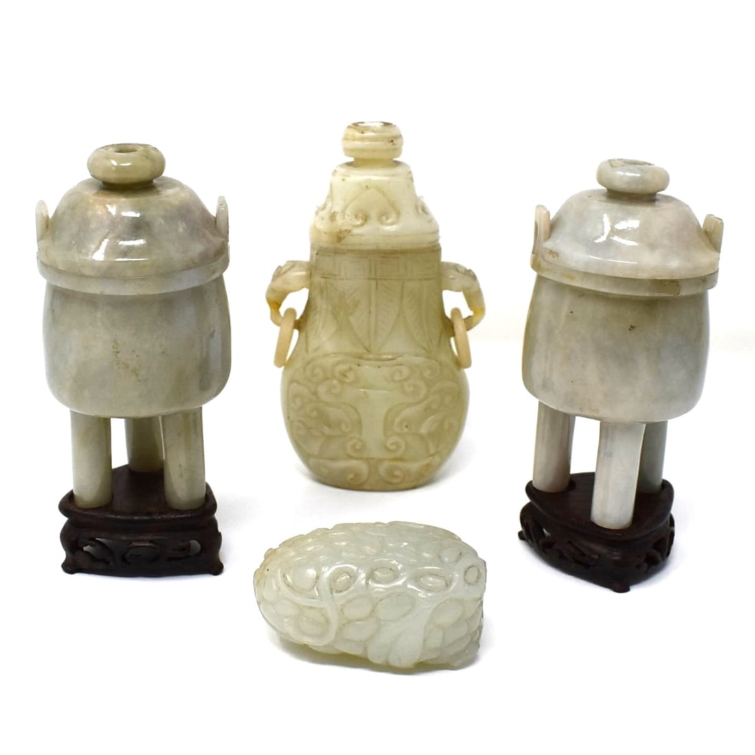 Grouping of Chinese carved jade and hard stone (1 of 19)