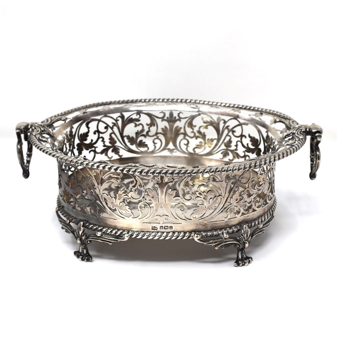Mappin & Webb: English sterling silver reticulated bead basket (1 of 12)