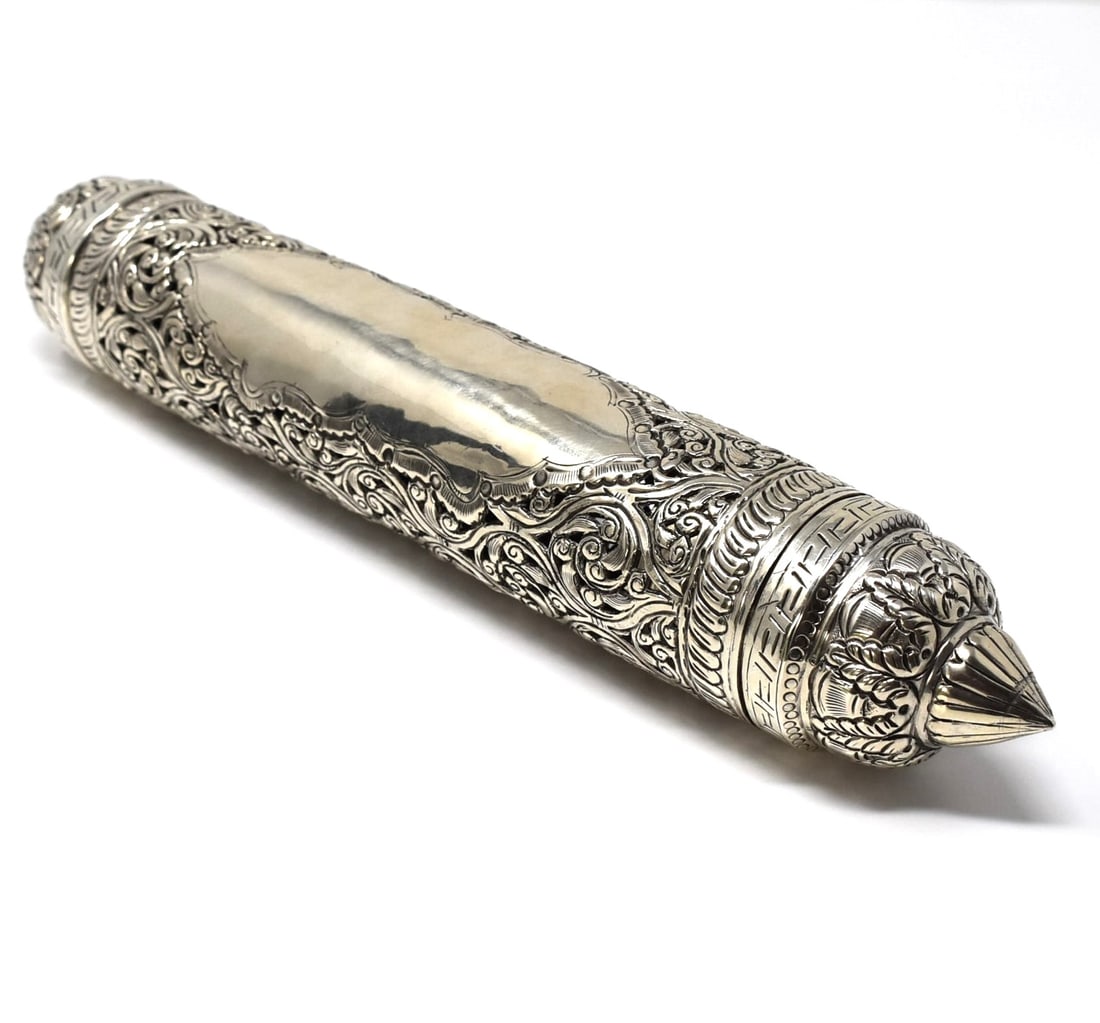 JUDAICA Antique or vintage silver scroll holder / case (1 of 13)