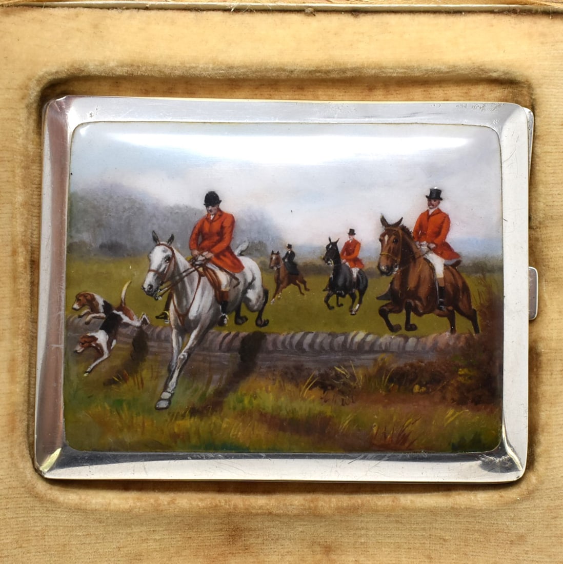 Sterling silver and enamel cigarette case equestrian theme (1 of 14)