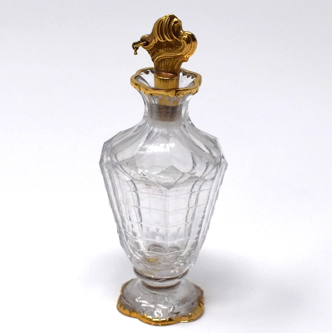 Antique continental gold mounted crystal perfume/ scent bottle (1 of 13)