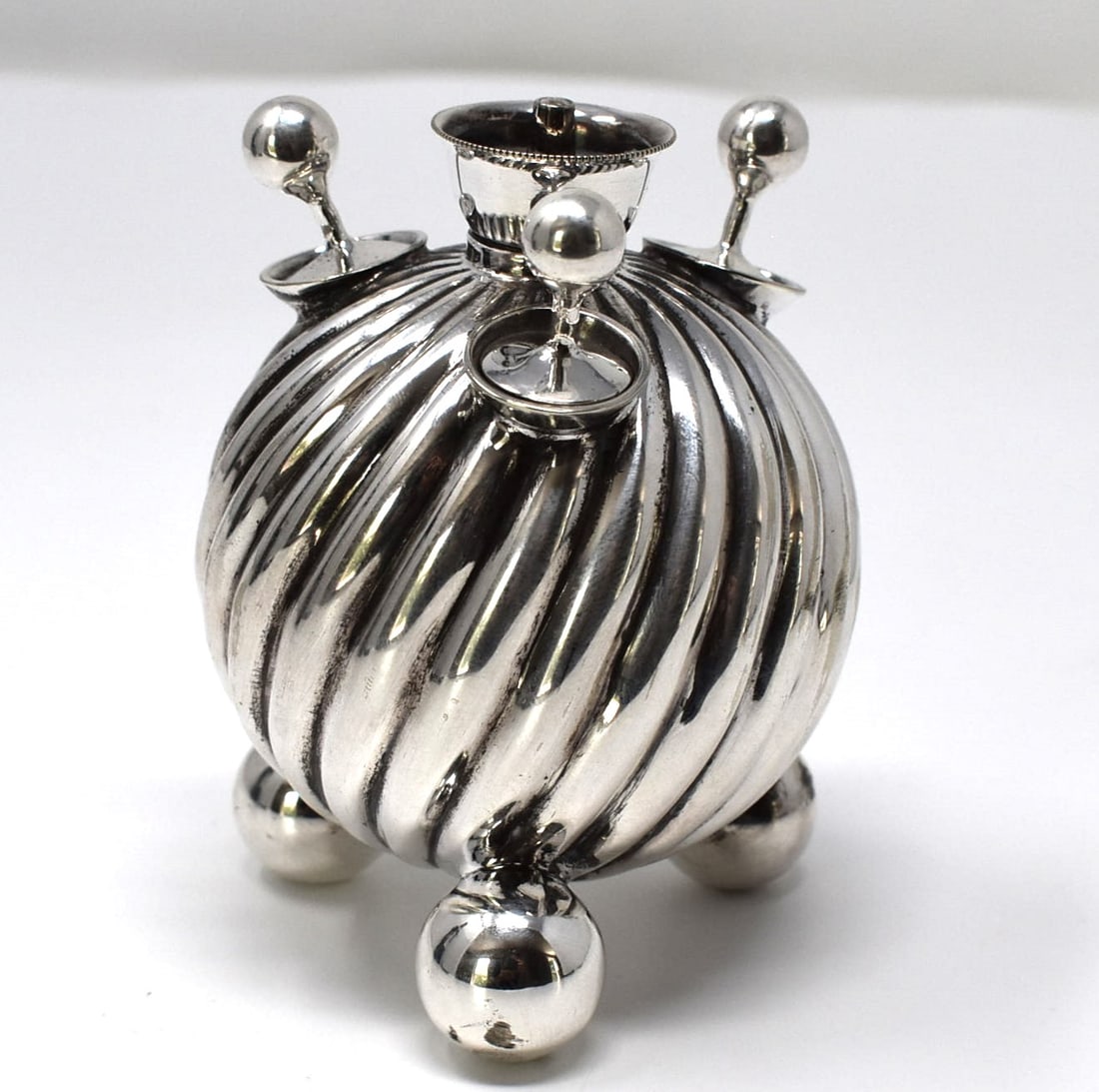 Kirby Beard & Co, Paris silverplate table oil lamp (1 of 11)