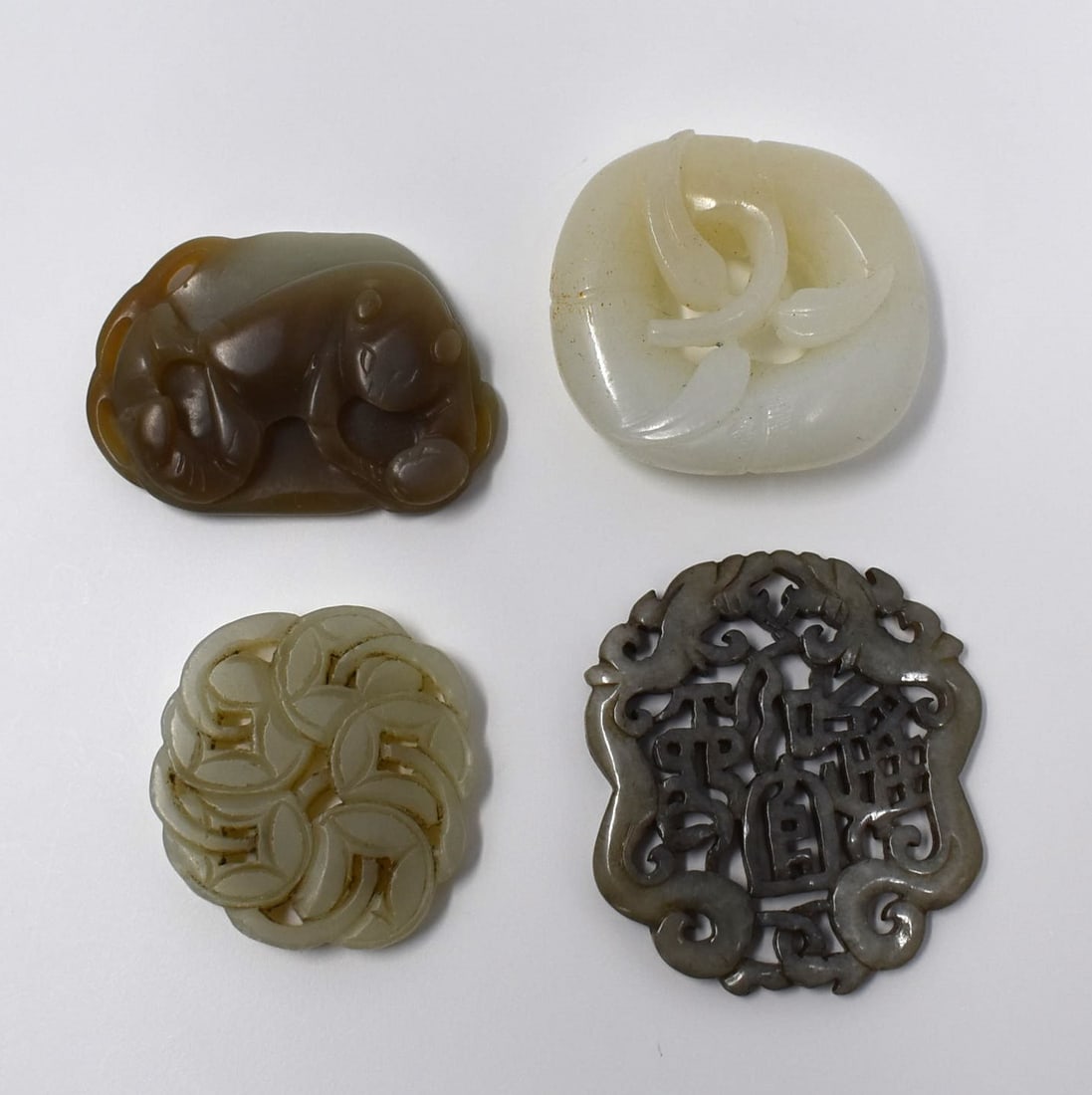 Grouping of 4 Chinese jade carvings (1 of 17)