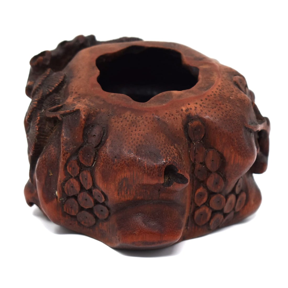 A Chinese carved bamboo brush washer (1 of 13)