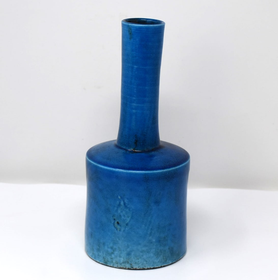 A Chinese Blue glazed bottle vase (1 of 11)