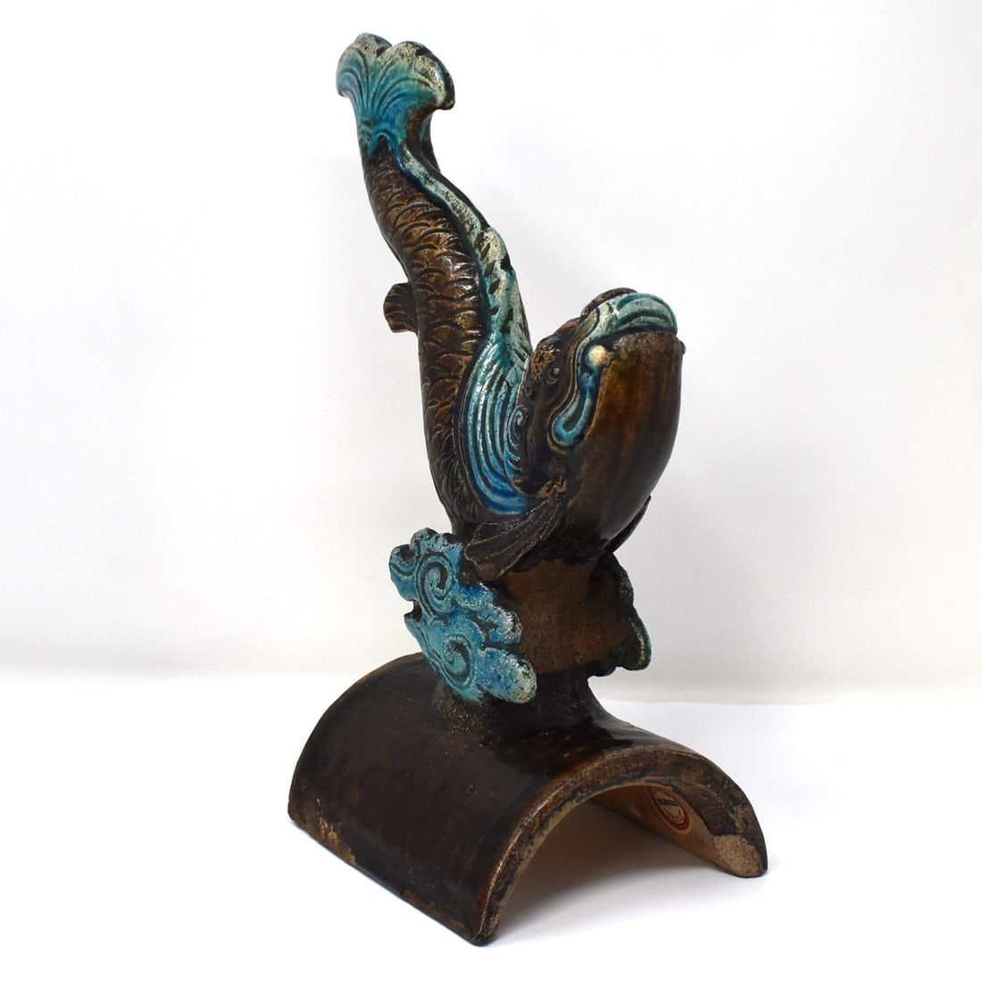 Two Chinese glazed roof tiles in the form of fish (1 of 20)