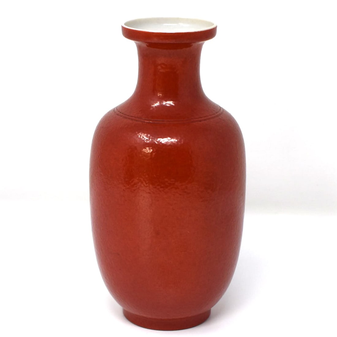A Chinese iron-red glazed porcelain vase (1 of 11)