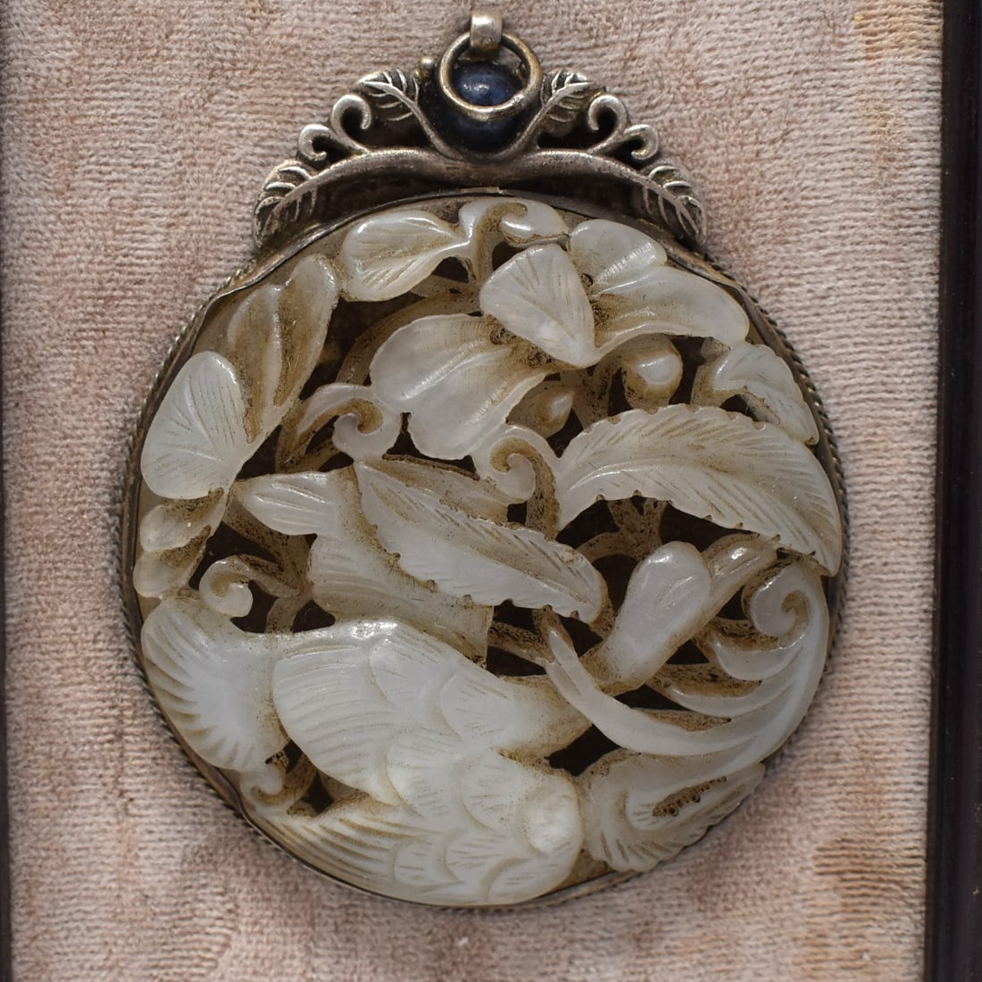 A Chinese Pale Celadon Jade Reticulated Plaque with crane (1 of 17)
