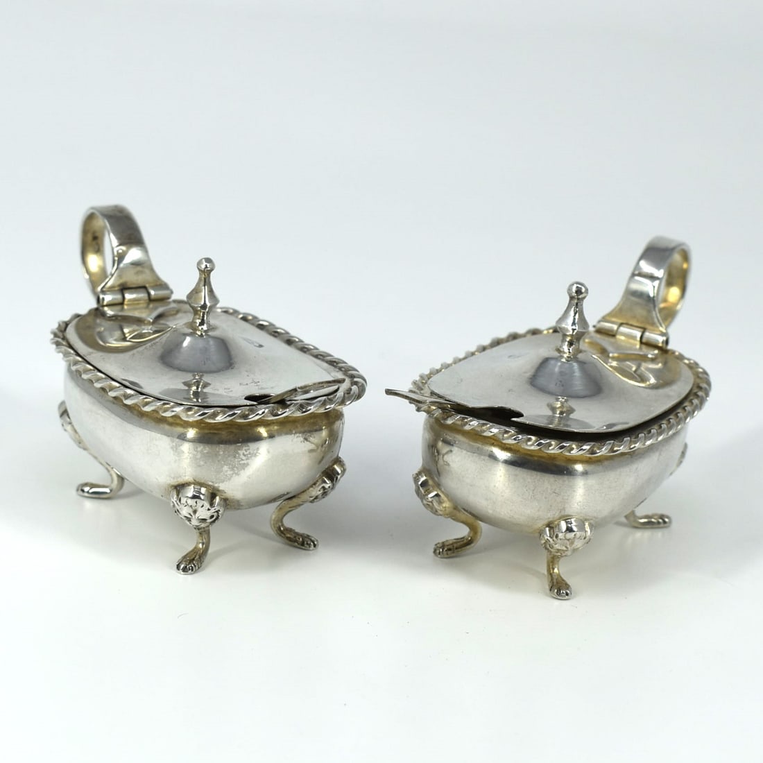 A pair of antique Continental silver salt cellars (1 of 13)