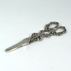 A pair of Edwardian English sterling silver grape shears