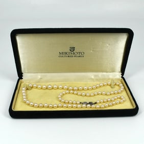 Vintage Mikimoto Pearl necklace with 14K gold clasp