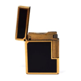 S.T. Dupont gold-plated laque-de-Chine lighter