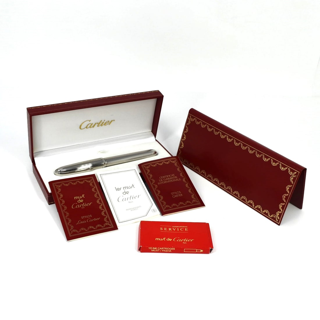 Cartier, Louis Cartier Ribbed fountain pen in original case (1 of 20)