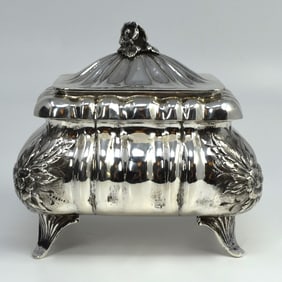 Antique .935 repousse silver hinged box