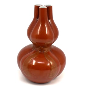 A Chinese iron-red-glazed triple-neck double-gourd vase