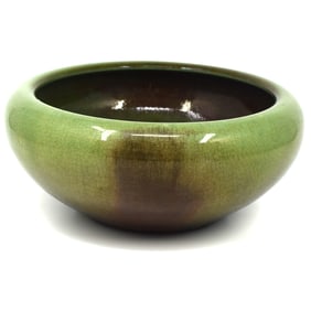 A Chinese (?) green glazed pottery bowl
