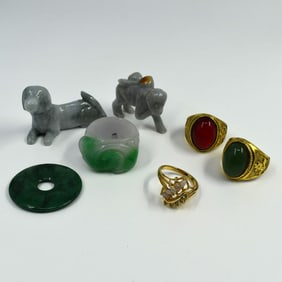 Miscellaneous Chinese jewelry and jade carvings