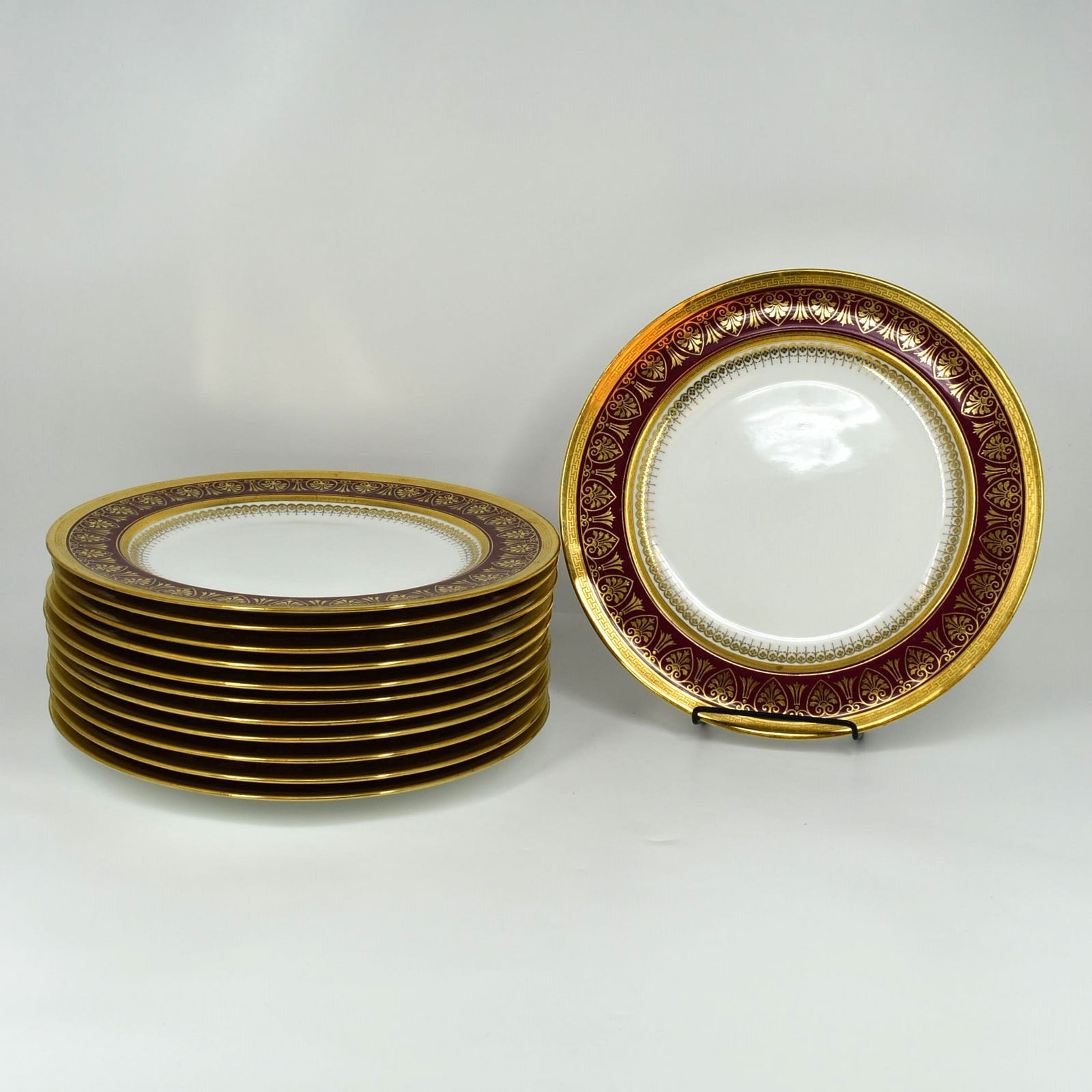 A set of 12 Mintons for Davis Collamore & Co, dinner plates (1 of 9)