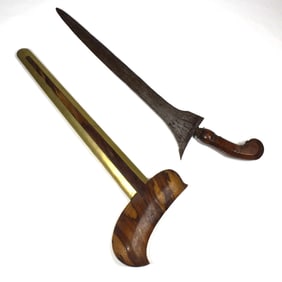 Antique/ vintage Indonesian Keris dagger with steel blade and carved wood mounts