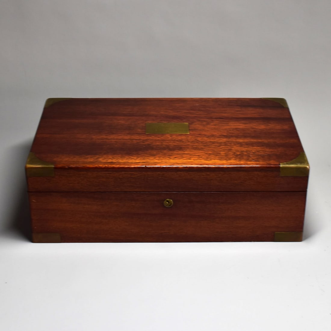 Antique mahogany campaign style humidor/ cigar box (1 of 13)
