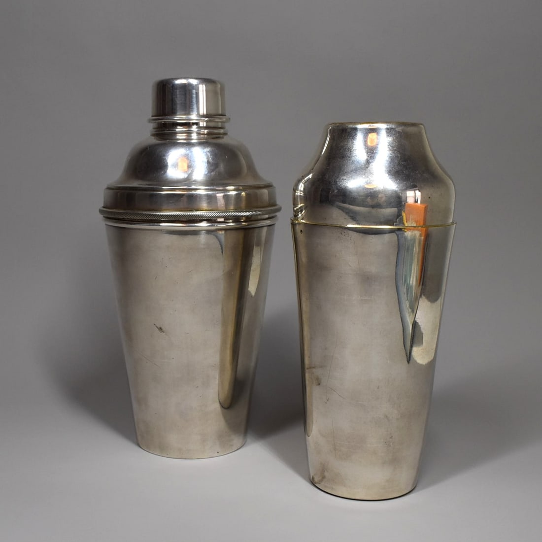 Two Art Deco silver plate cocktail shakers circa 1935 (1 of 13)
