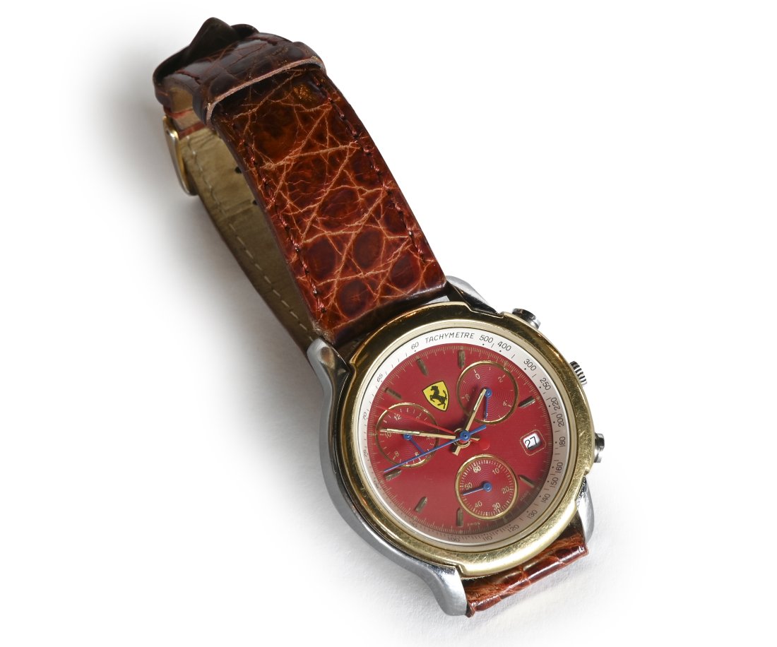 Orologio Ferrari Club Cutignano con dedica al pilota Michele Alboreto quadrante rosso con Logo (1 of 1)