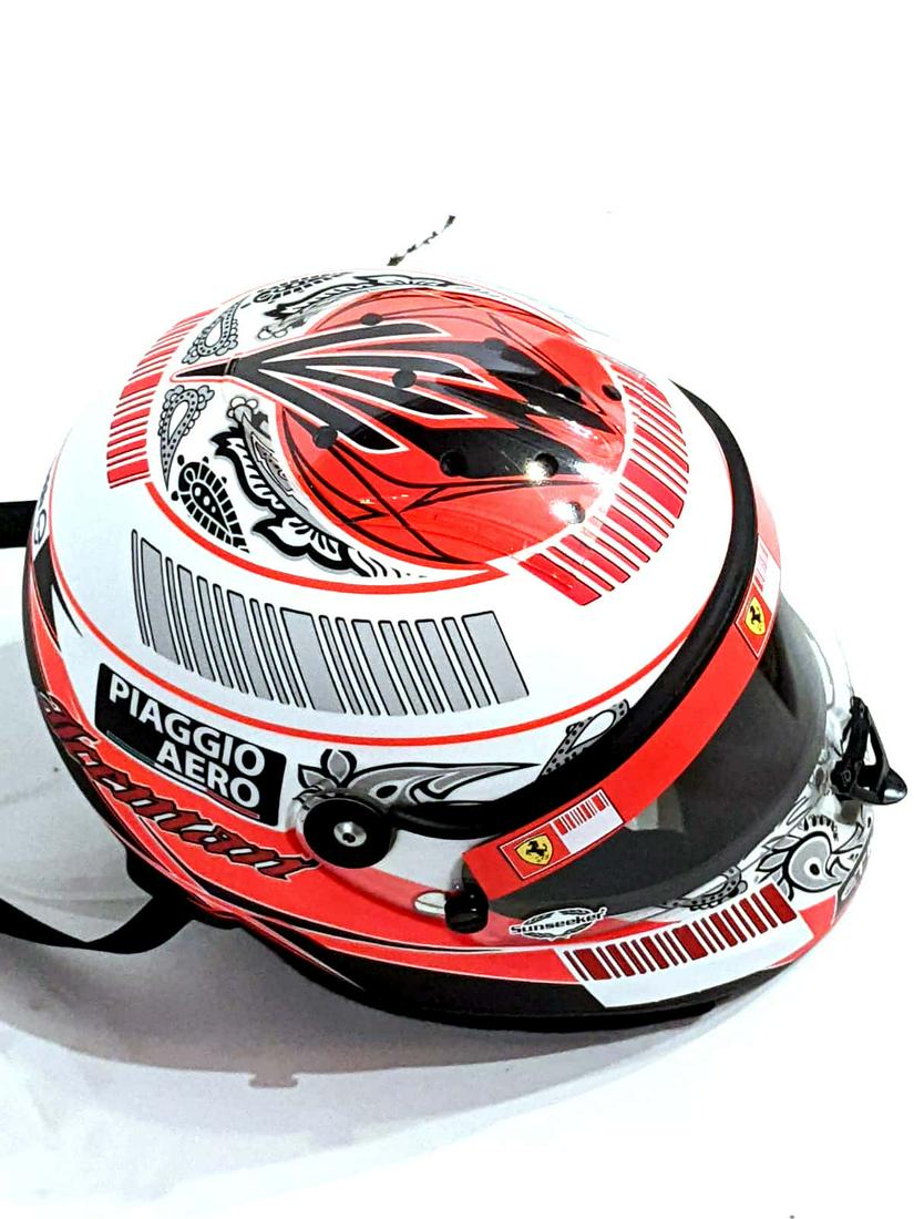 Casco di Kimi Raikkonen – replica ufficiale Ferrari anno 2009 (1 of 3)