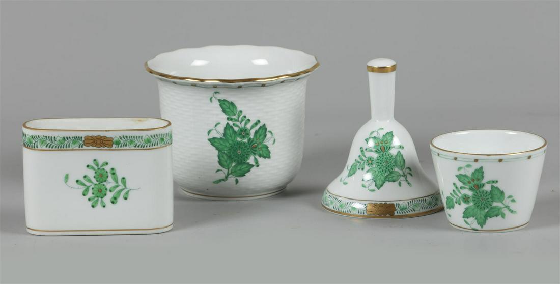 A lot of porcelain objects including a table bell with Appo: A lot of porcelain objects including a table bell with Apponyi green decor. Herend, late 20th century.