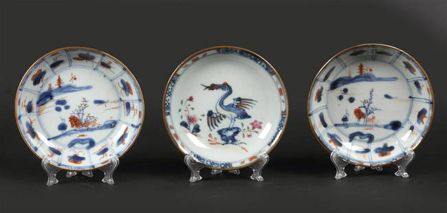 A lot of various porcelain plates, 2x river landscape and 1: A lot of various porcelain plates, 2x river landscape and 1x crane with fish decor. China, Qianglong.Diam.: 10,5 cm.