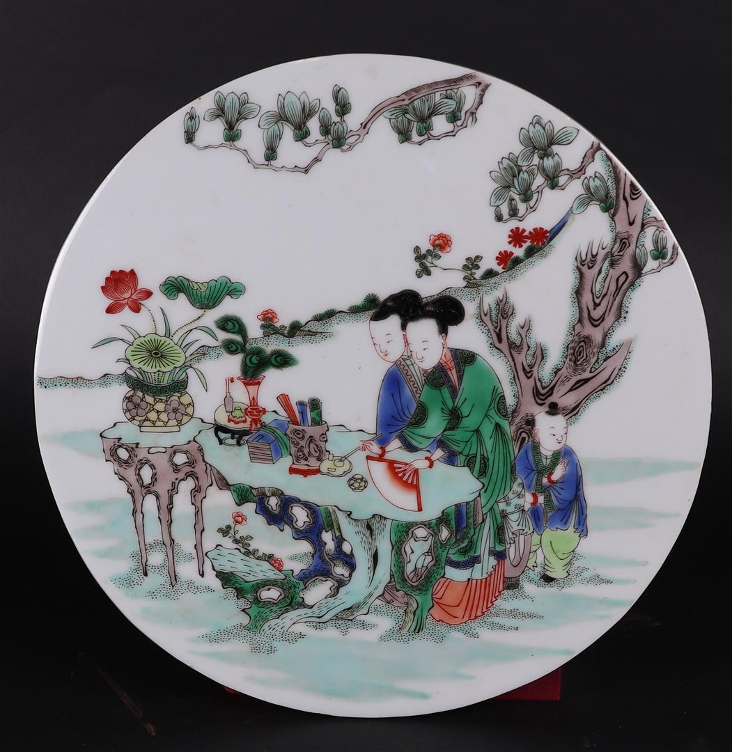 A porcelain Famille Verte plaque with calligraphy depiction. China, 20th century. (1 of 2)