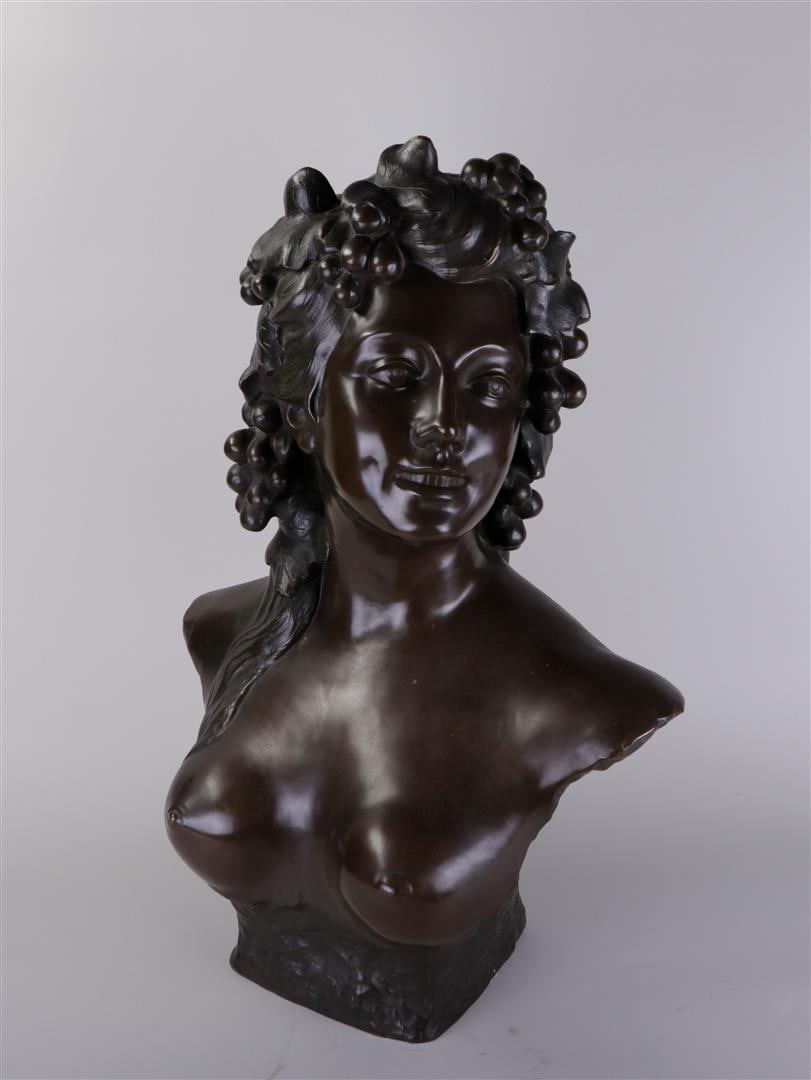 After Jef Lambeaux (1852-1908), patinated bronze bust depicting Bacchante, signed on the back. 70 x: After Jef Lambeaux (1852-1908), patinated bronze bust depicting Bacchante, signed on the back.70 x 45 cm.