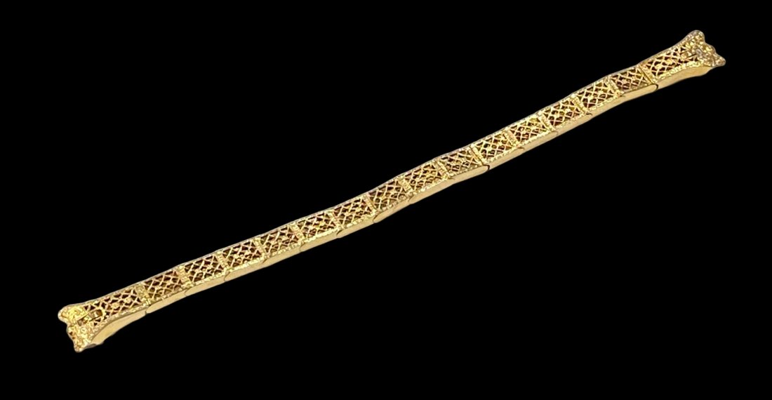 12K Gold Filled Wrist Lace Filigree Link Bracelet: Vintage 1925+ art deco period 1/10th of 12K gold filled "Wrist Lace" filigree link bracelet.