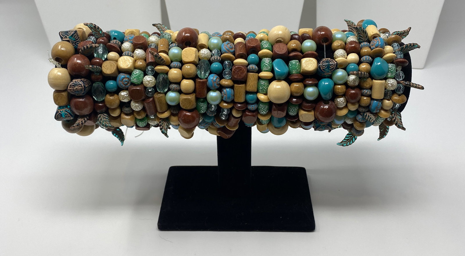 The Beaded Bracelet Lot: The Beaded Bracelet Lot