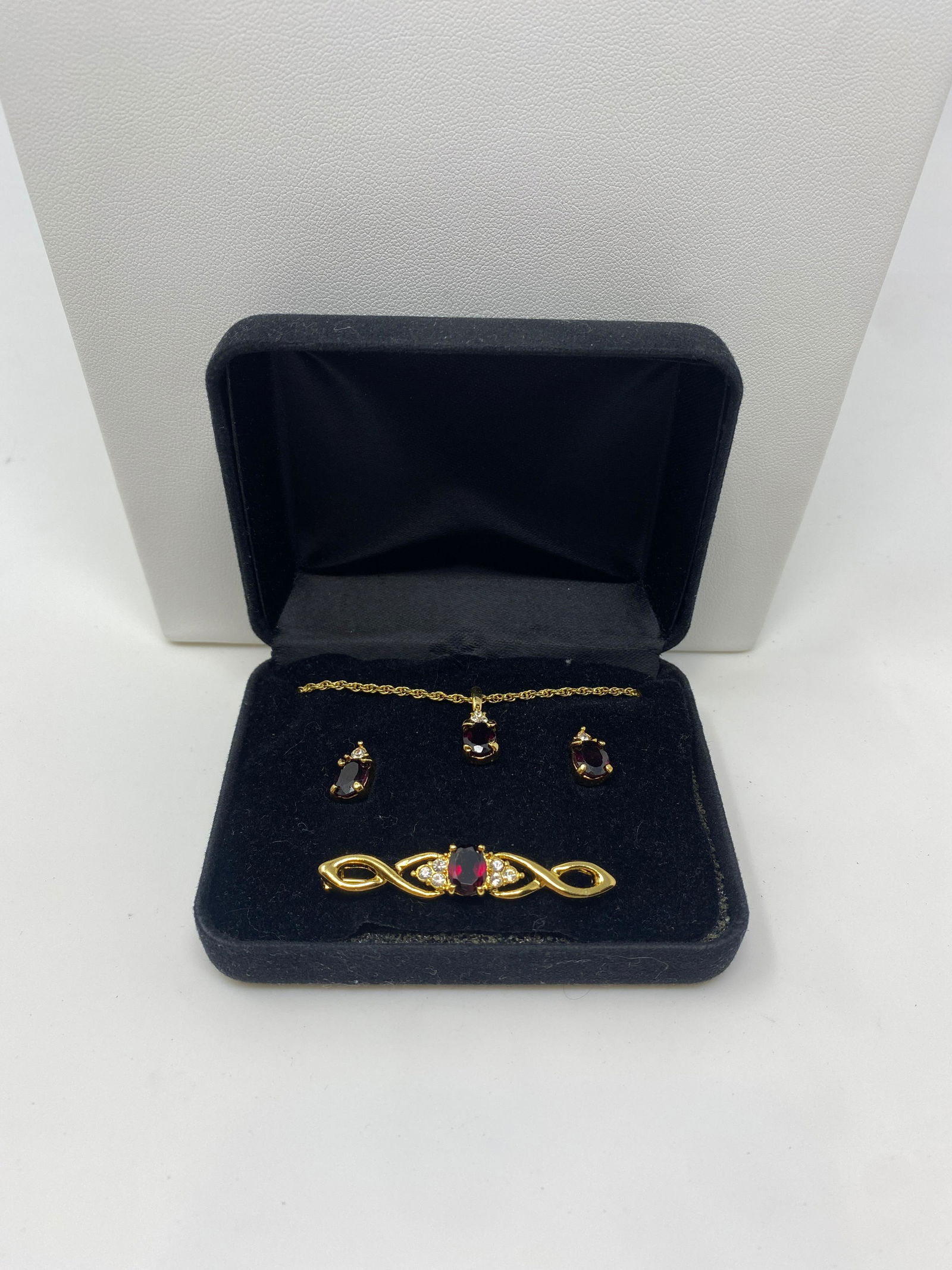 Three Piece Jewelry Set (1 of 9)