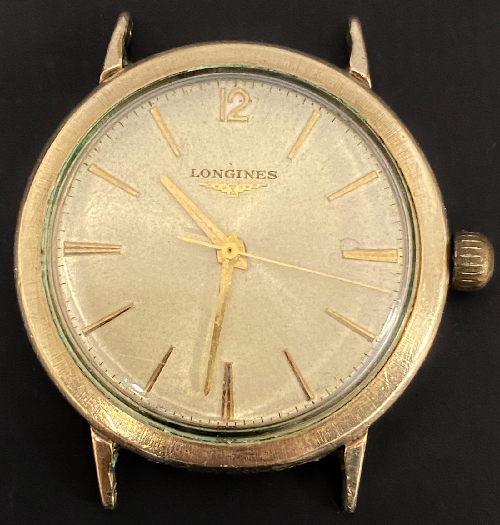VINTAGE LONGINES GOLD FILLED WIND-UP MEN'S WATCH: VINTAGE LONGINES GOLD FILLED WIND-UP MEN'S WATCH The watch is pre-owned and runs. Diameter: 33mm (without the crown) *We can't garantee that the watch keeps accurate time, it wasn't tested long enough