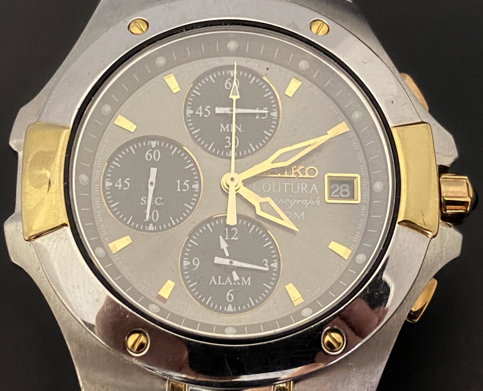 SEIKO COUTURA 7T62-0FA0 BATTERY MEN'S WATCH: SEIKO COUTURA 7T62-0FA0 BATTERY MEN'S WATCH The watch is pre-owned and runs. Diameter: 42mm (without the crown) *We can't garantee that the watch keeps accurate time, it wasn't tested long enough* SHI