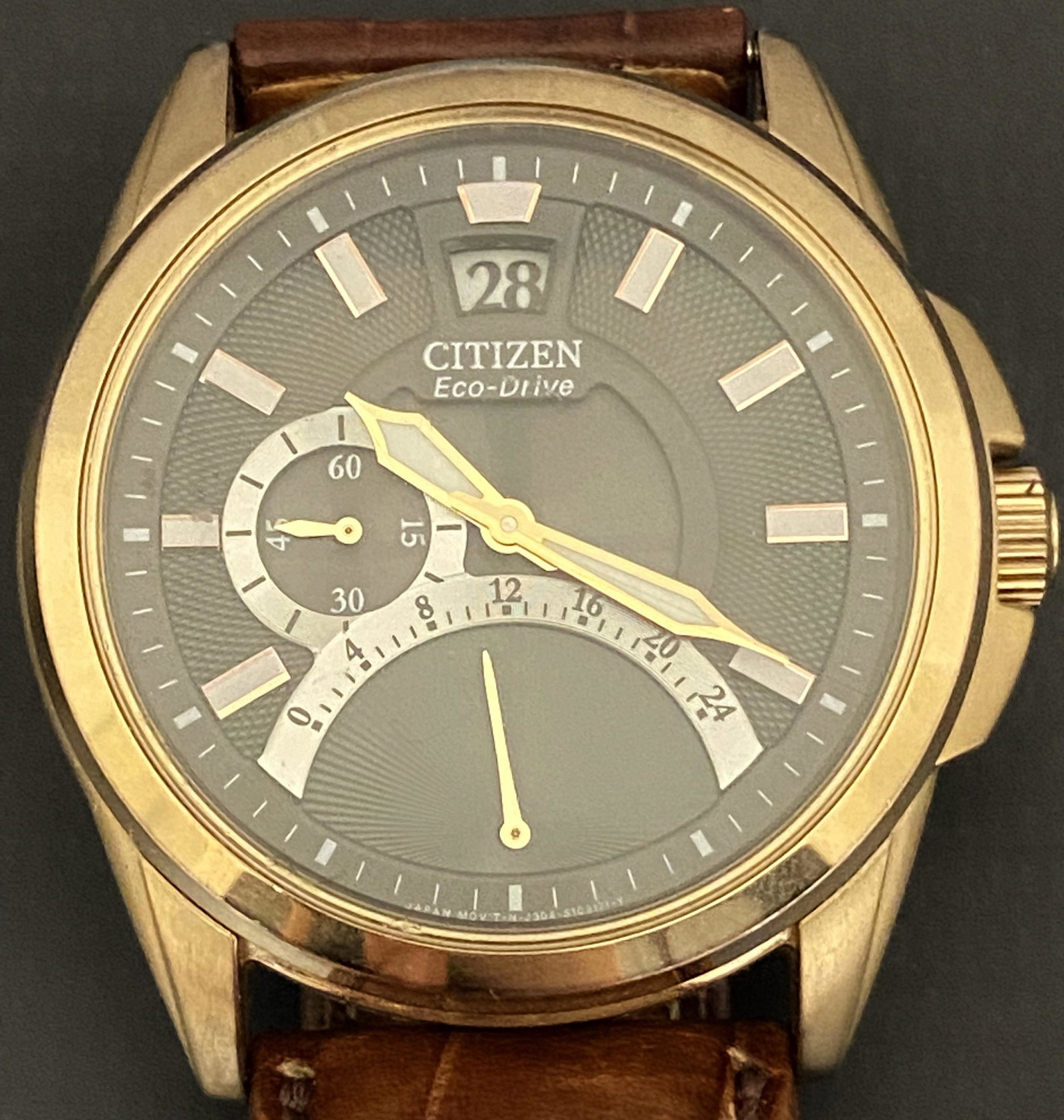 CITIZEN ECO-DRIVE GN-OW-S-9 BATTERY MEN'S WATCH: CITIZEN ECO-DRIVE GN-OW-S-9 BATTERY MEN'S WATCH The watch is pre-owned and runs. Diameter: 42mm (without the crown) *We can't garantee that the watch keeps accurate time, it wasn't tested long enough*