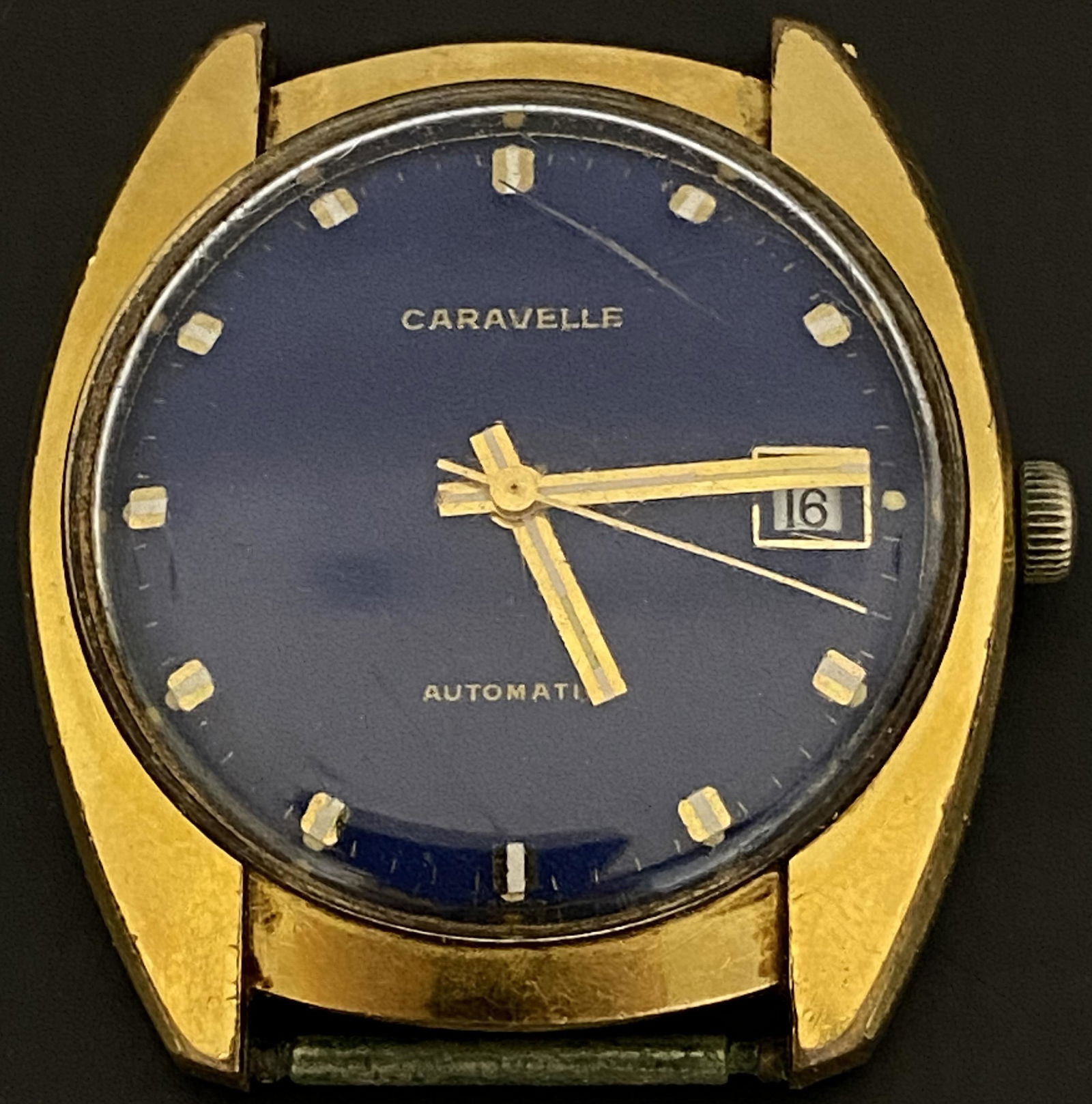 VINTAGE CARAVELLE GOLD FILLED AUTOMATIC MEN'S WATCH: VINTAGE CARAVELLE GOLD FILLED AUTOMATIC MEN'S WATCH The watch is pre-owned and runs. Diameter: 34mm (without the crown) *We can't garantee that the watch keeps accurate time, it wasn't tested long eno