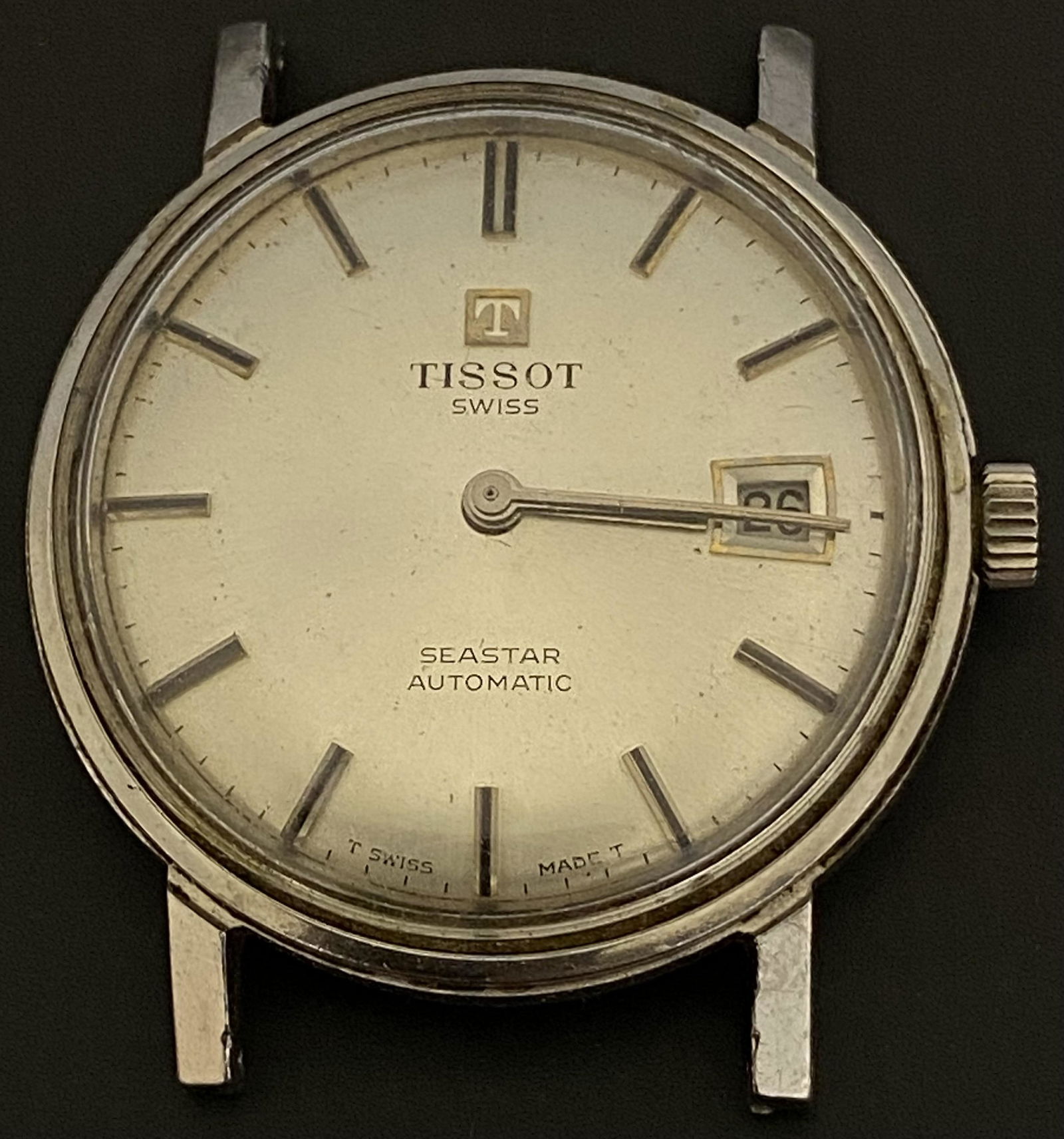VINTAGE TISSOT SEASTAR AUTOMATIC MEN'S WATCH: VINTAGE TISSOT SEASTAR AUTOMATIC MEN'S WATCH The watch is pre-owned and runs. Diameter: 34mm (without the crown) *We can't garantee that the watch keeps accurate time, it wasn't tested long enough* SH