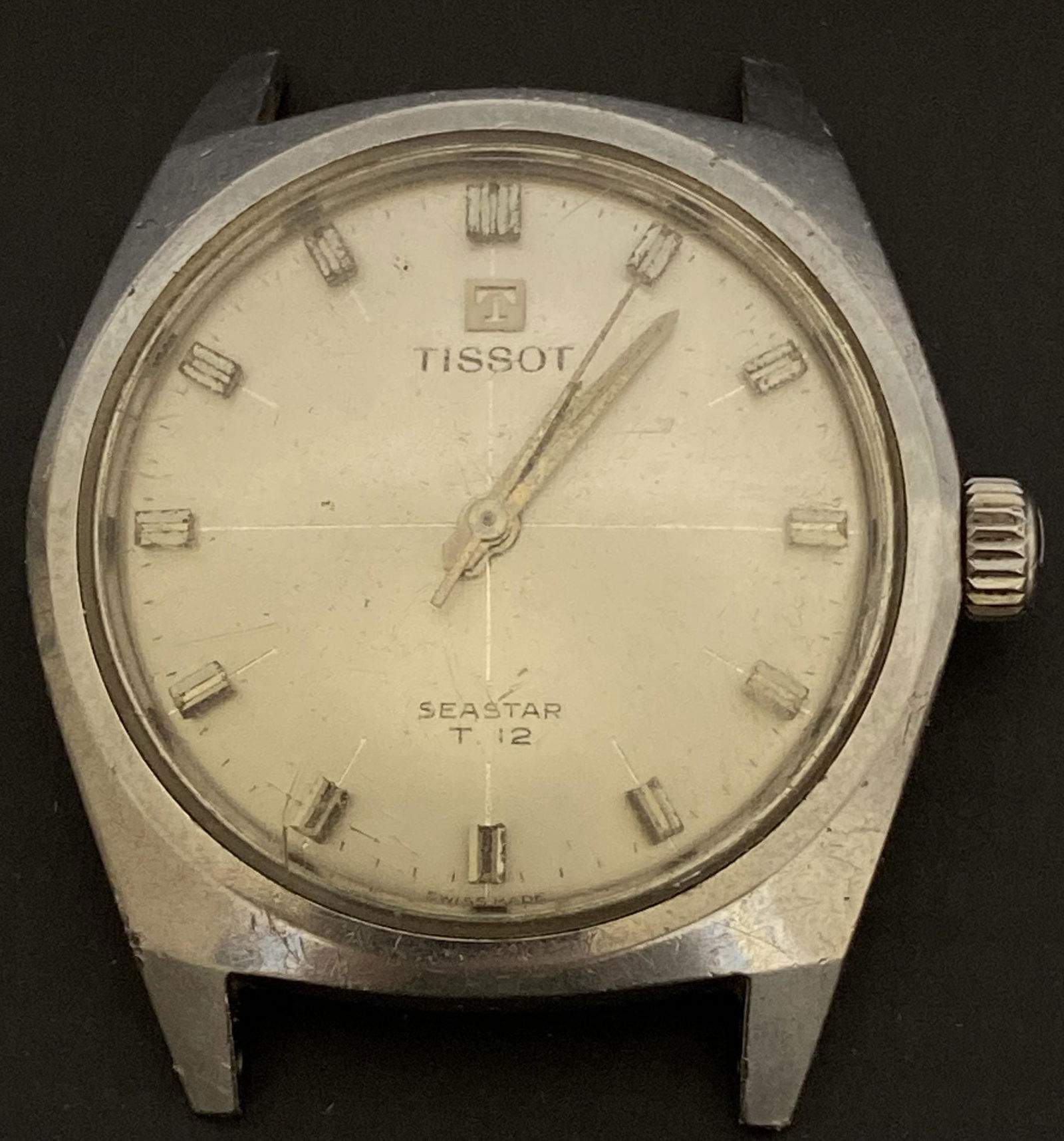 VINTAGE TISSOT SEASTAR T.12 AUTOMATIC MEN'S WATCH: VINTAGE TISSOT SEASTAR T.12 AUTOMATIC MEN'S WATCH The watch is pre-owned and doesn't run. Diameter: 36mm (without the crown) SHIPPING FEE CANADA 15,00$ USA 20.00$ We add 5$ by additional item