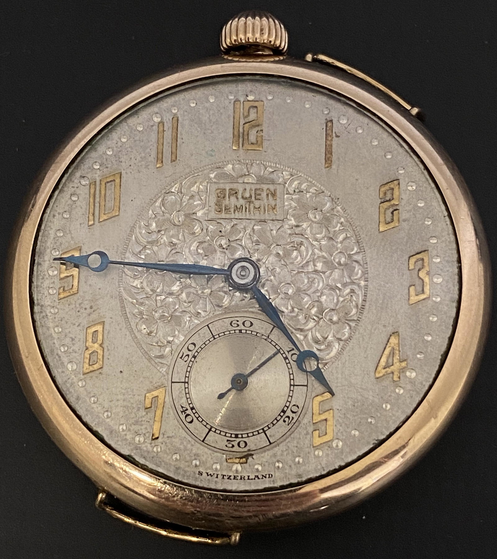 ANTIQUE GRUEN 15 JEWELS GOLD FILLED POCKET WATCH: ANTIQUE GRUEN 15 JEWELS GOLD FILLED POCKET WATCH The watch is pre-owned and doesn't run. Diameter: 1 3/4 in SHIPPING FEE CANADA 15,00$ USA 20.00$ We add 5$ by additional item