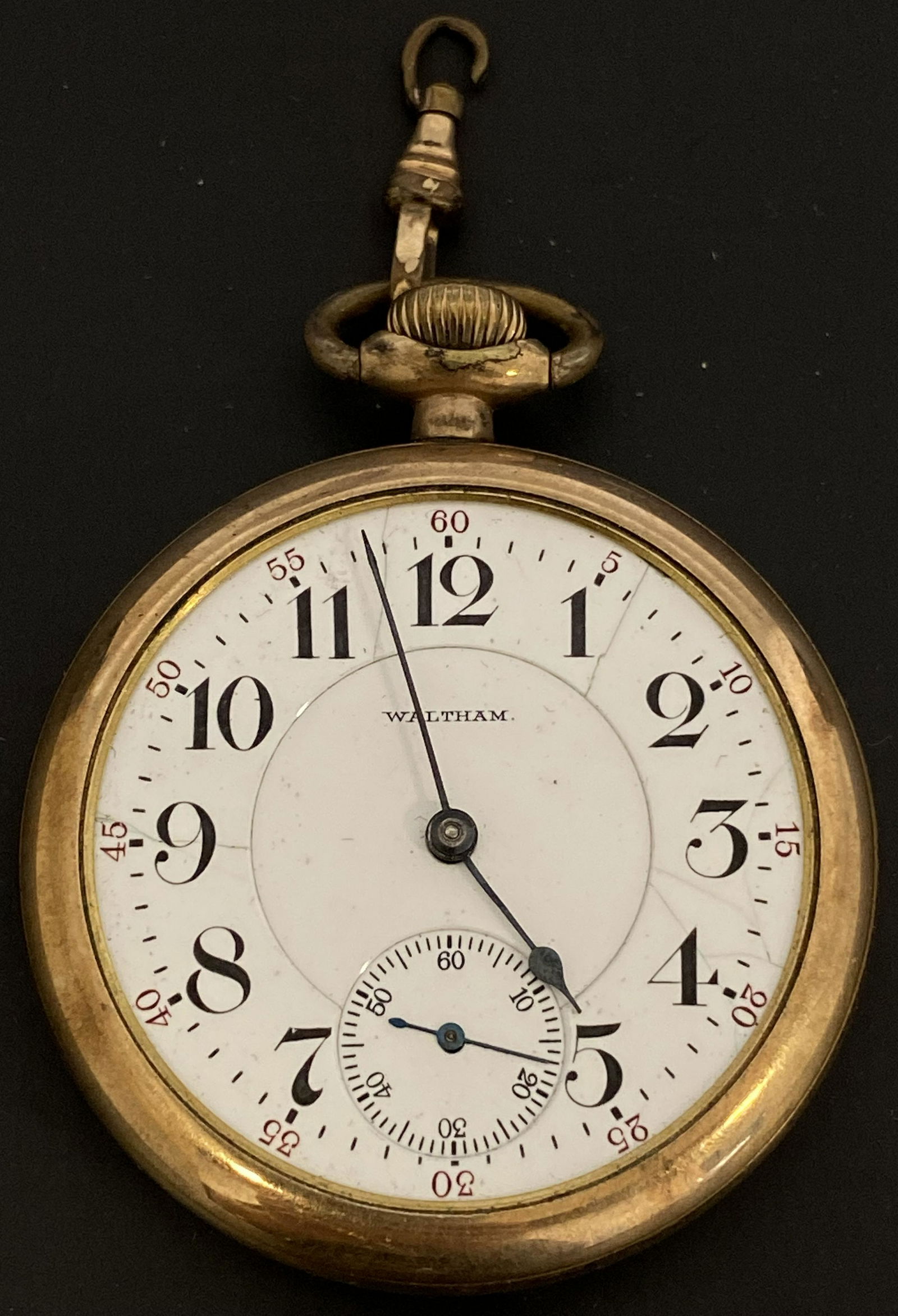 ANTIQUE WALTHAM 21 JEWELS GOLD FILLED POCKET WATCH: ANTIQUE WALTHAM 21 JEWELS GOLD FILLED POCKET WATCH The watch is pre-owned and doesn't run. Diameter: 2 in SHIPPING FEE CANADA 15,00$ USA 20.00$ We add 5$ by additional item