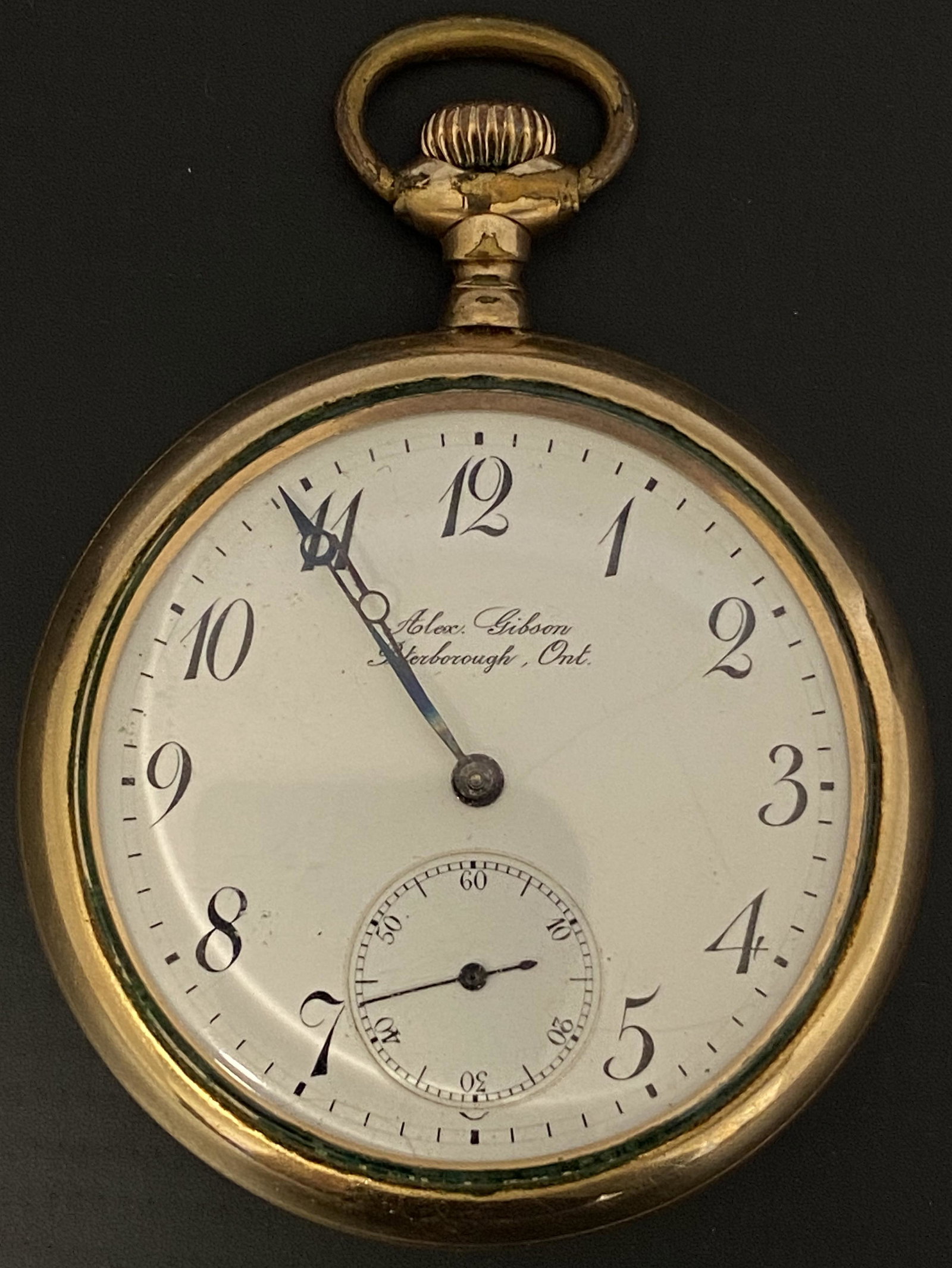 ANTIQUE ALEX GIBSON 17 JEWELS GOLD FILLED POCKET WATCH: ANTIQUE ALEX GIBSON 17 JEWELS GOLD FILLED POCKET WATCH The watch is pre-owned and runs. Diameter: 2 in *We can't garantee that the watch keeps accurate time, it wasn't tested long enough* SHIPPING FEE