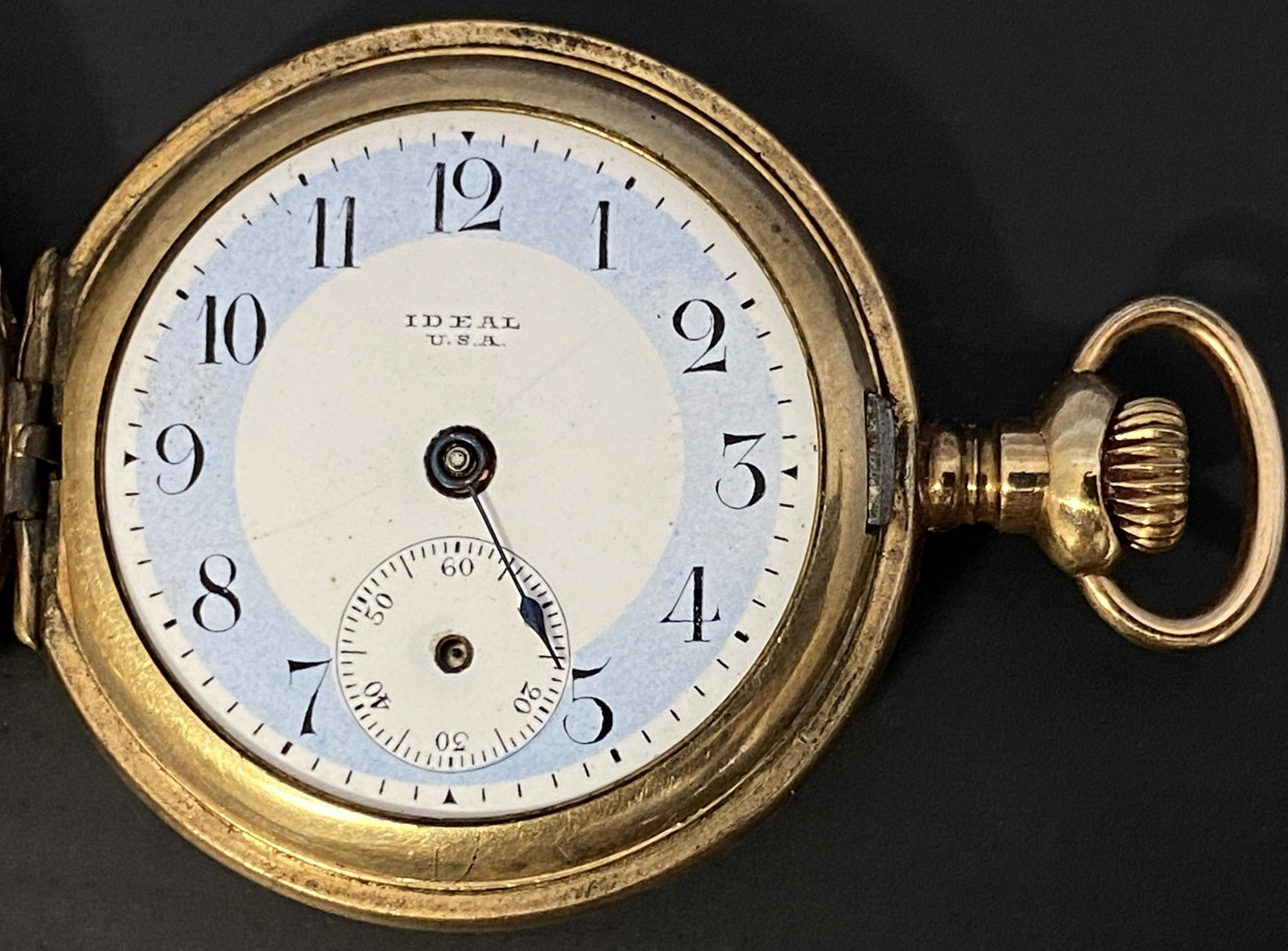 ANTIQUE IDEAL 7 JEWELS GOLD FILLED POCKET WATCH: ANTIQUE IDEAL 7 JEWELS GOLD FILLED POCKET WATCH The watch is pre-owned and doesn't run. Diameter: 1 3/8 in SHIPPING FEE CANADA 15,00$ USA 20.00$ We add 5$ by additional item