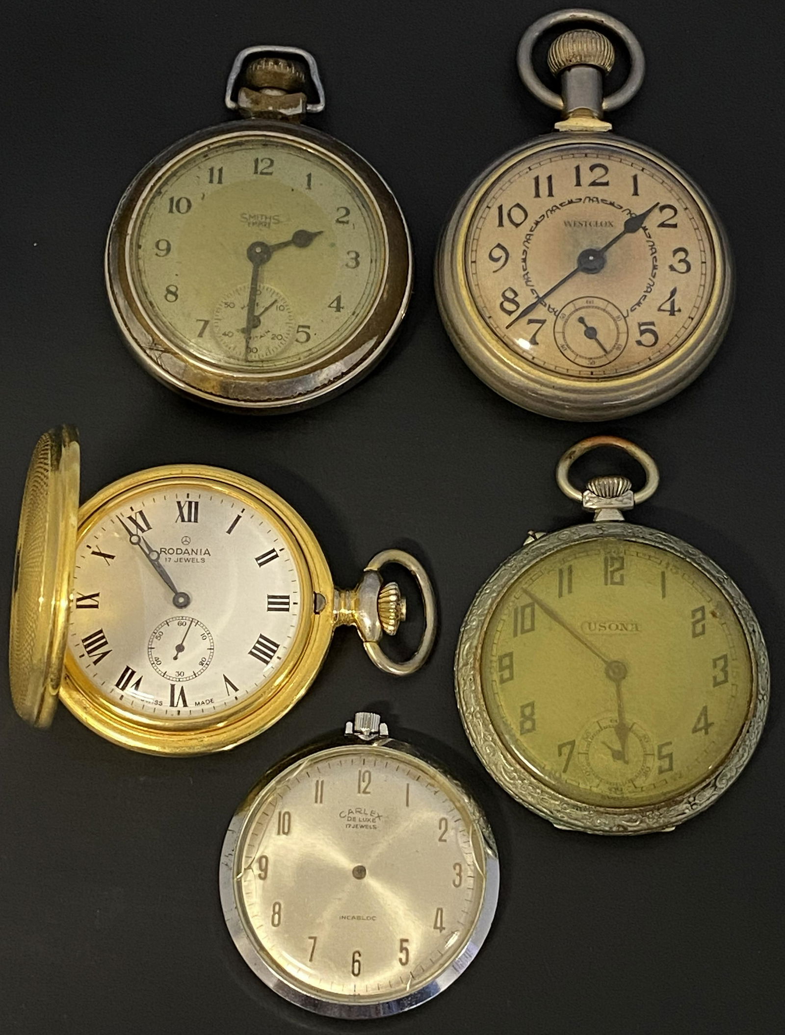 VINTAGE WIND-UP POCKET WATCHES LOT OF 5: LOT OF 5 VINTAGE WIND-UP POCKET WATCHES The watches are pre-owned and don't run. SHIPPING FEE CANADA 15,00$ USA 20.00$ We add 5$ by additional item