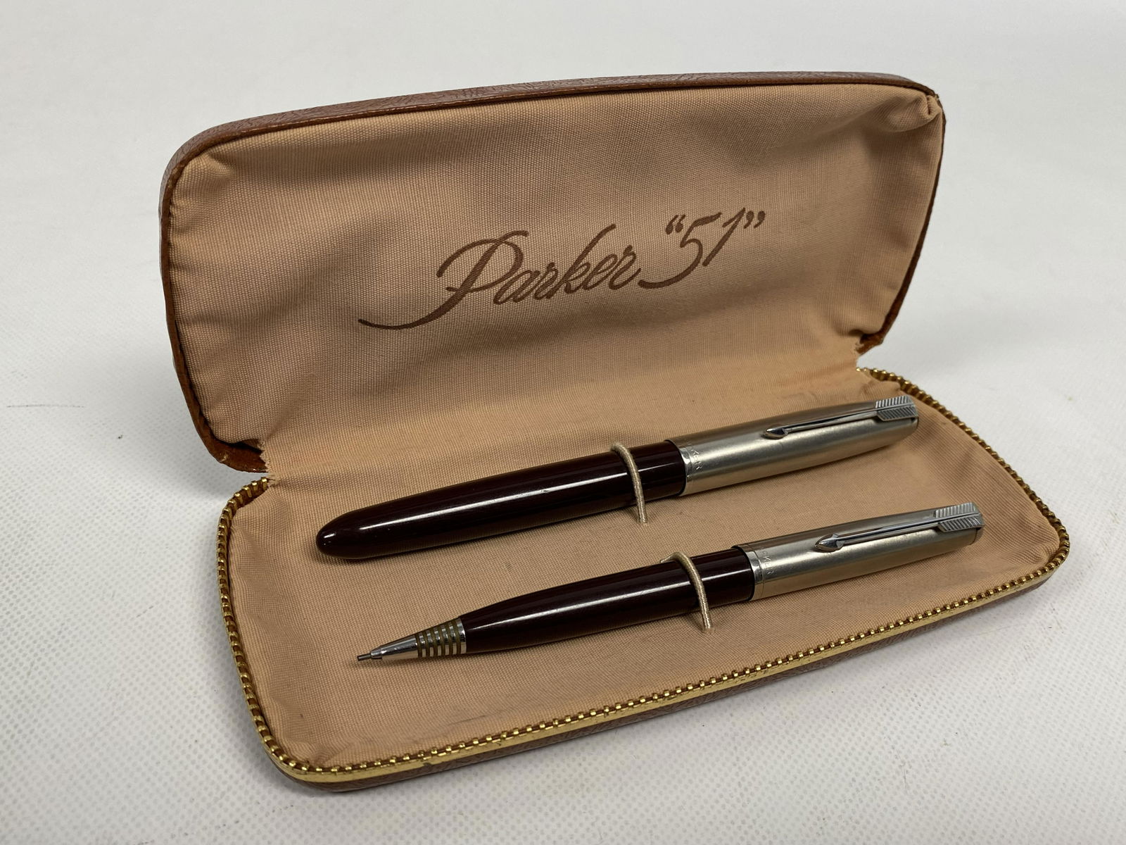 VINTAGE PARKER 51 FOUNTAIN PEN & PENCIL SET WITH CASE (1 of 7)