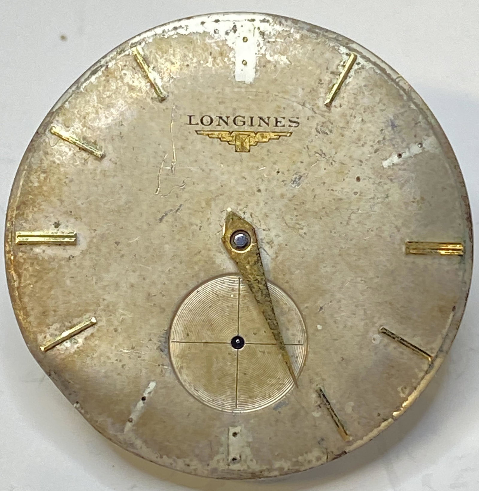 VINTAGE LONGINES CAL. 23L WIND-UP MOVEMENT: VINTAGE LONGINES CAL. 23L WIND-UP MOVEMENT The watch is pre-owned and doesn't run. Diameter: 29 mm SHIPPING FEE CANADA 15,00$ USA 20.00$ Combined shipping is available for an extra fee, but only on it